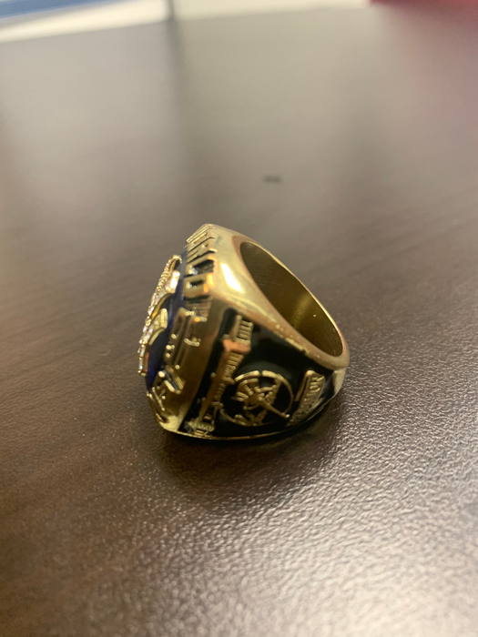 Yankee World Series Replica Ring 1977